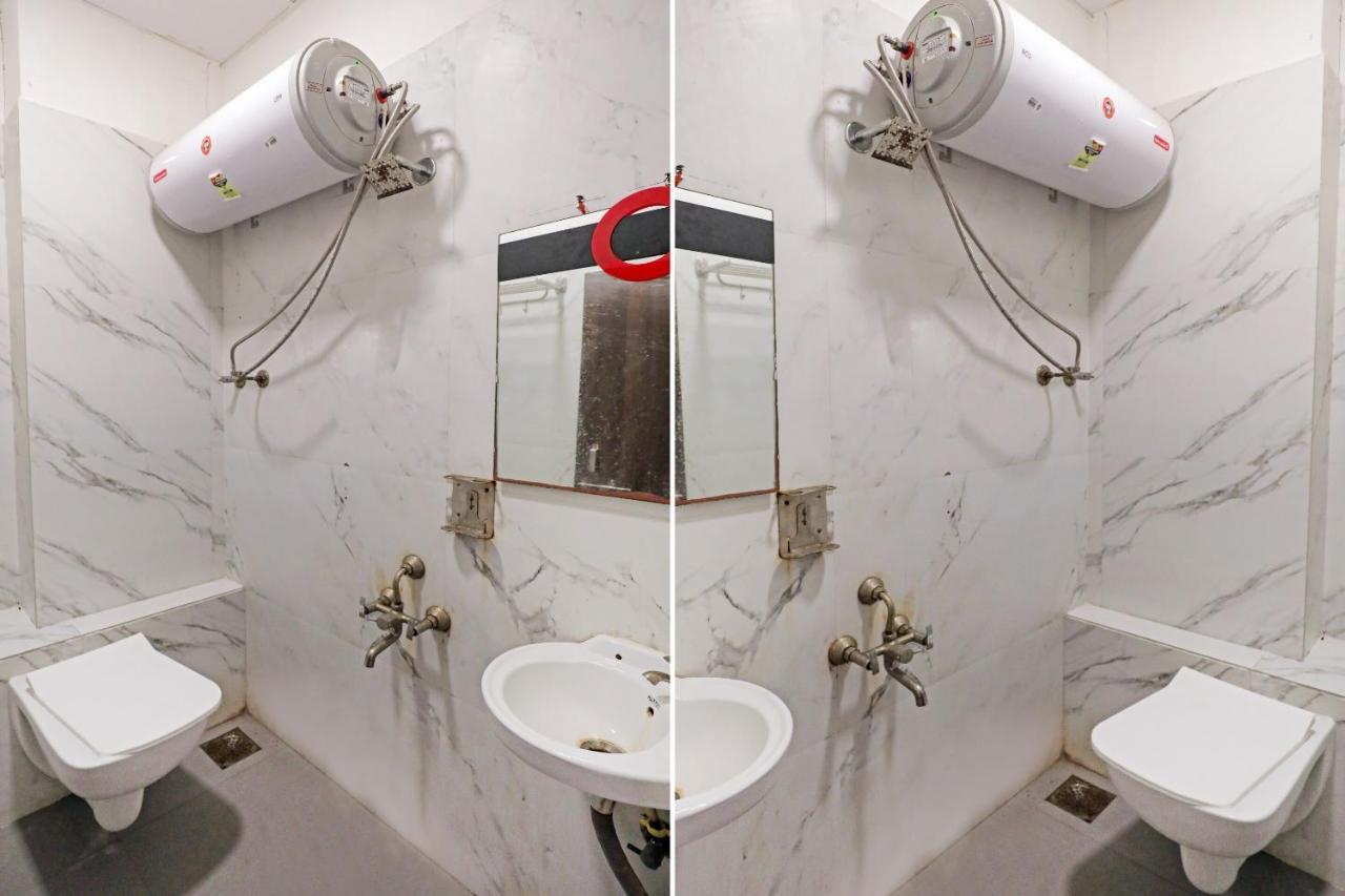 Hotel Gokul Solitaire, Surat Bhatha Екстер'єр фото