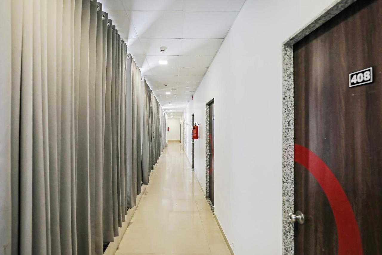Hotel Gokul Solitaire, Surat Bhatha Екстер'єр фото
