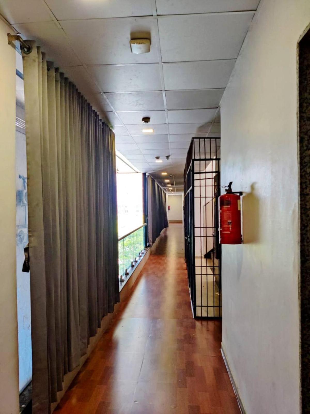 Hotel Gokul Solitaire, Surat Bhatha Екстер'єр фото